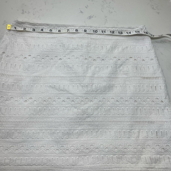 GAP Elegant White Eyelet A-Line Skirt - Picture 8 of 14
